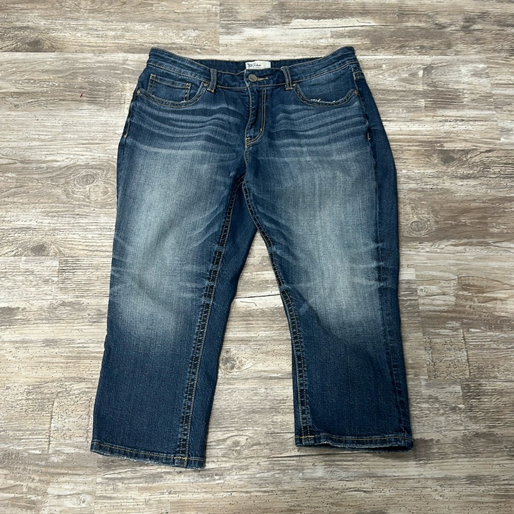 BKE gabby denim Capri size 29.